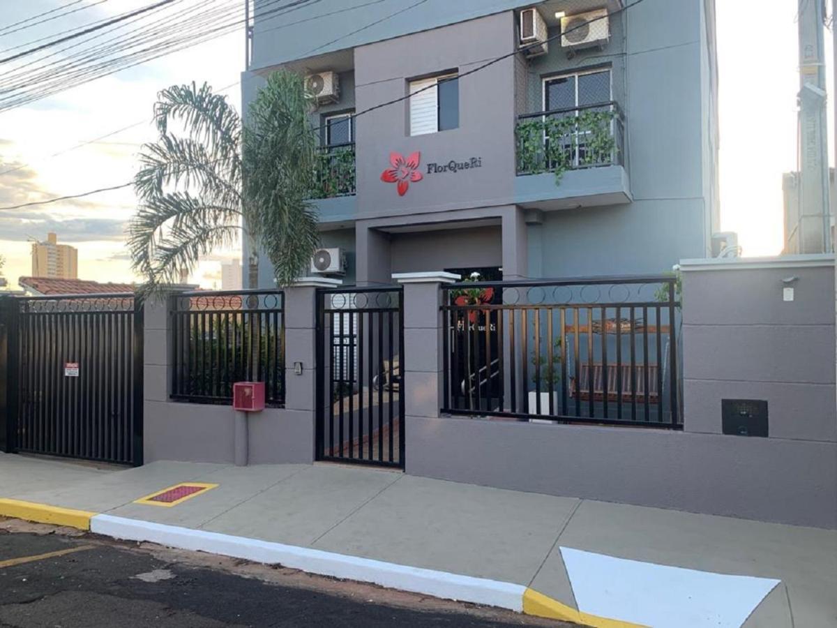 Flor Que Ri - Flats Mobiliados Na Melhor Localizacao Olímpia Exterior foto